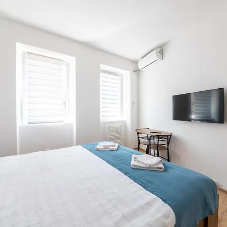 Colours Apartment *